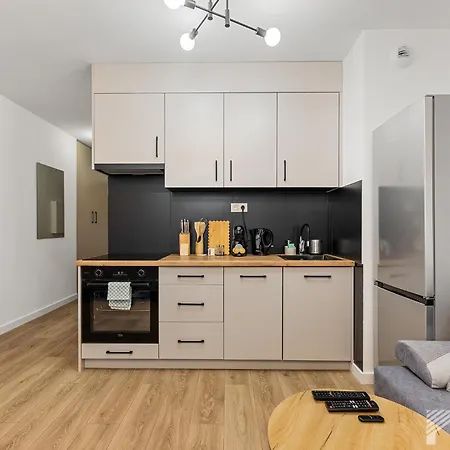 Apartament Vis A Vis Comfort By Lookap Garaż, Sauna, Jazzuzi, Basen Sezonowy Łódź