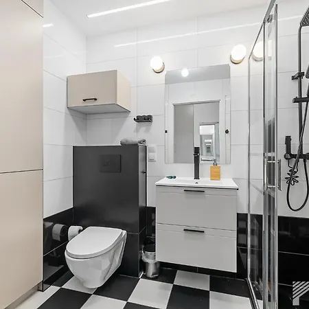 Vis A Vis Comfort By Lookap Garaż, Sauna, Jazzuzi, Basen Sezonowy Łódź